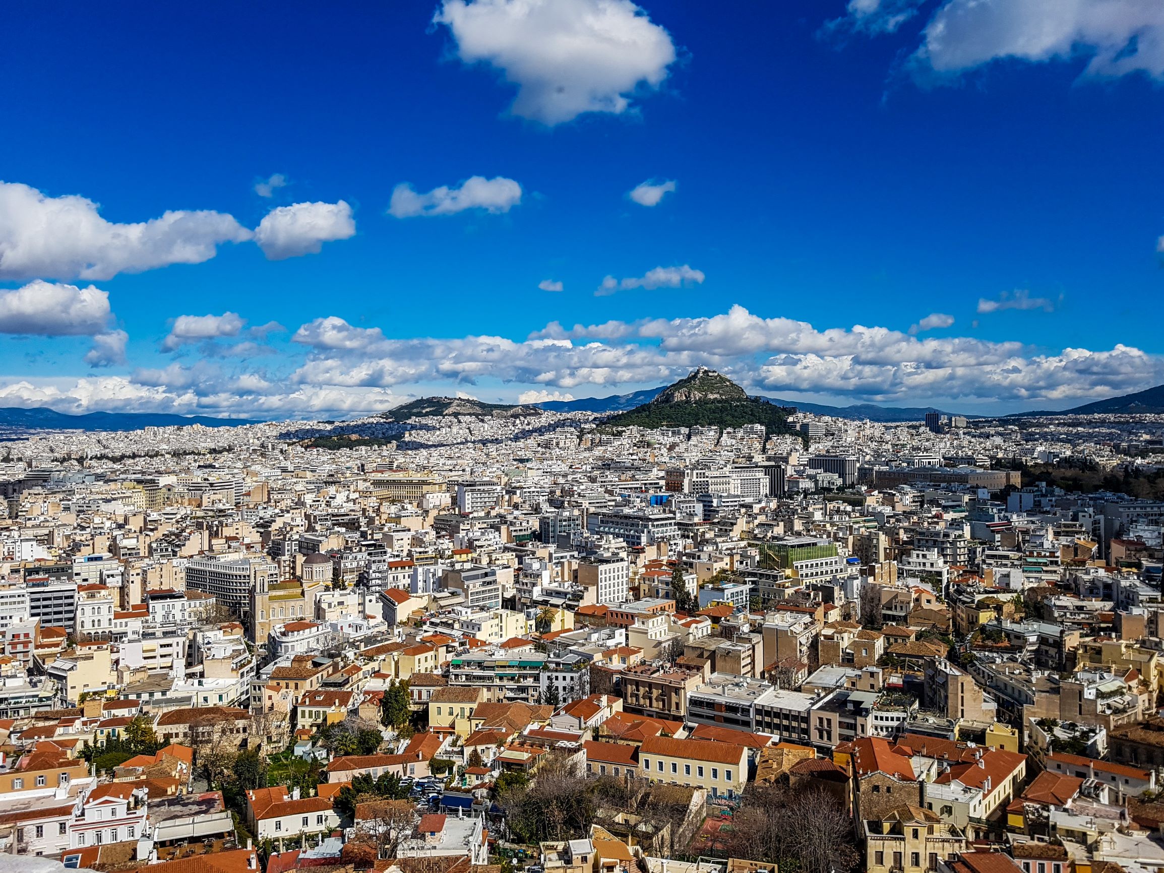 Ξεκινάει το πρόγραμμα “Προσοψη” κτιρίων Αθήνας – Ποια τα ποσά επιδότησης