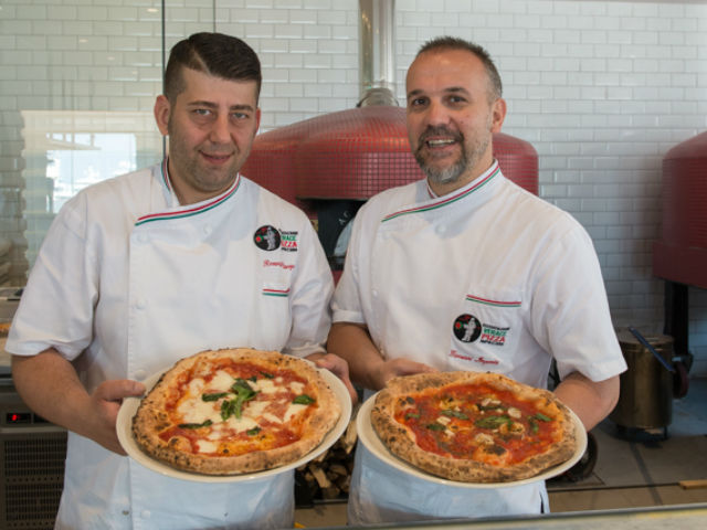 Το Napolitivo φέρνει την πιο διάσημη πίτσα του πλανήτη στη Μαρίνα Φλοίσβου