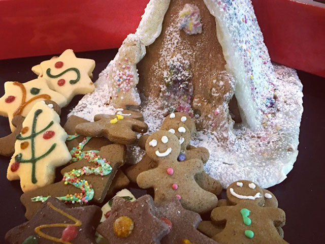 O Άγιος Βασίλης έφερε τις πιο απολαυστικές γλυκές λιχουδιές στο Cookieman
