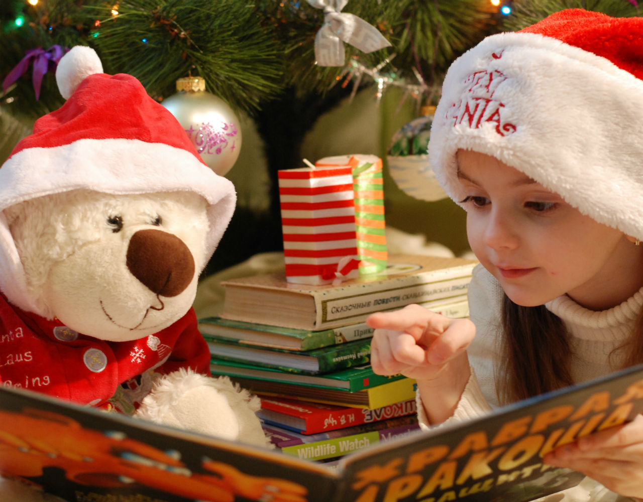 12 χριστουγεννιάτικα βιβλία που θα λατρέψουν τα παιδιά