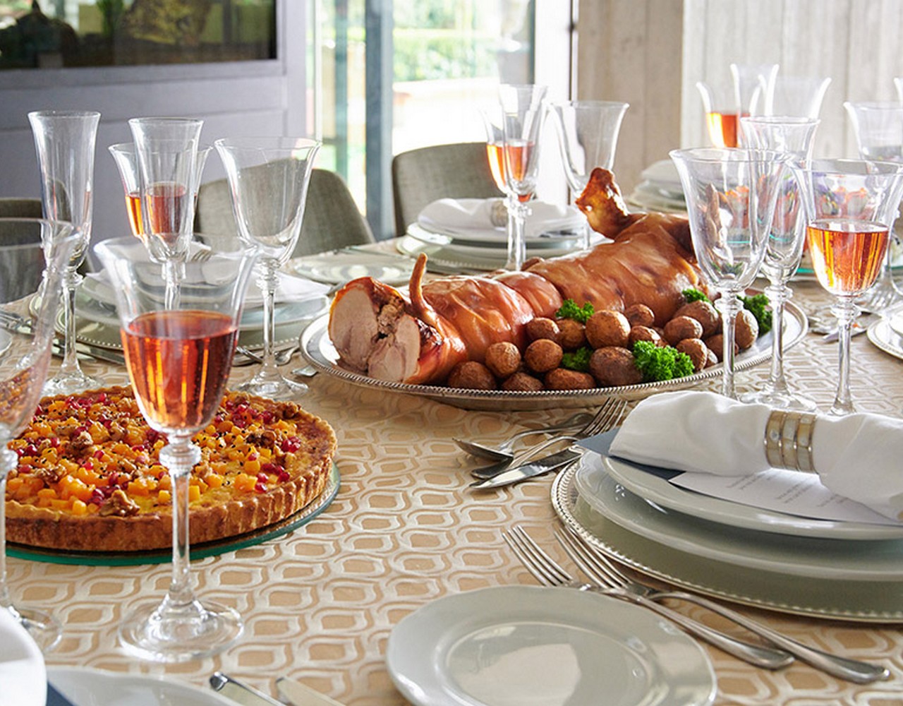 Το Gold in-a-Βox είναι η πιο εύκολη λύση για το πιο ιδιαίτερο εορταστικό τραπέζι