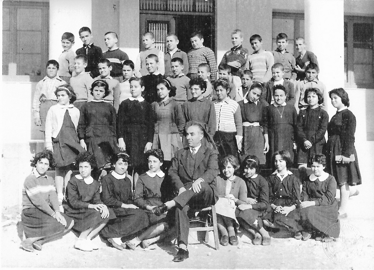 Η ιστορία του «Σχολείου Γραμματικάκη» είναι η ιστορία της Ελλάδας που αντιστέκεται