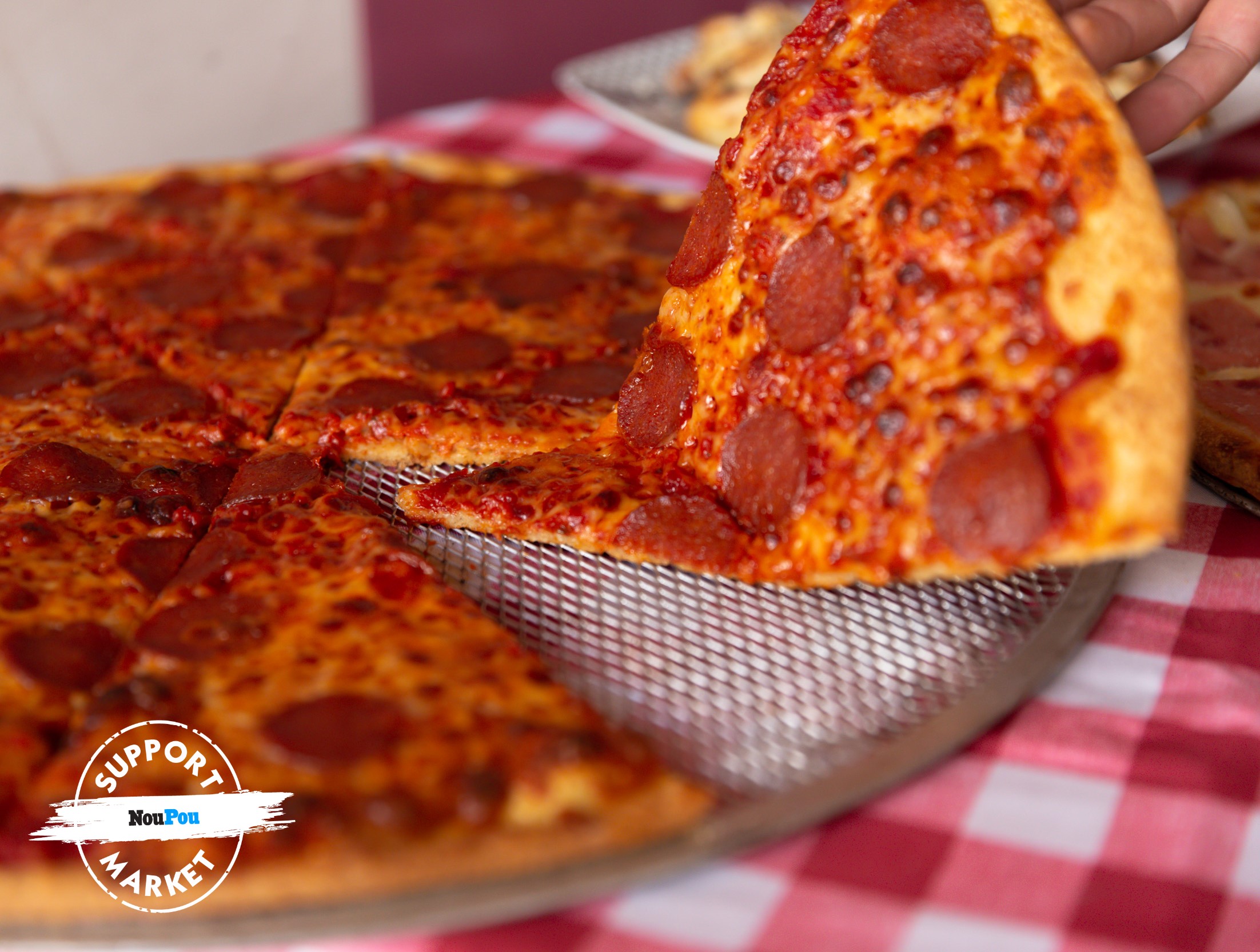 Αν δεν έχεις δοκιμάσει την πίτσα Pepperoni του Jimmy’s Pizza, δεν ξέρεις τι χάνεις