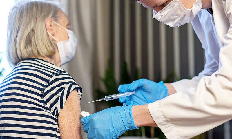 Κατ’ οίκον εμβολιασμοί από τον Δήμο Ελληνικού Αργυρούπολης