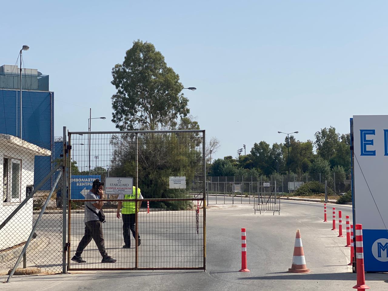 Ελληνικό: Κλειστό λόγω καύσωνα το εμβολιαστικό κέντρο