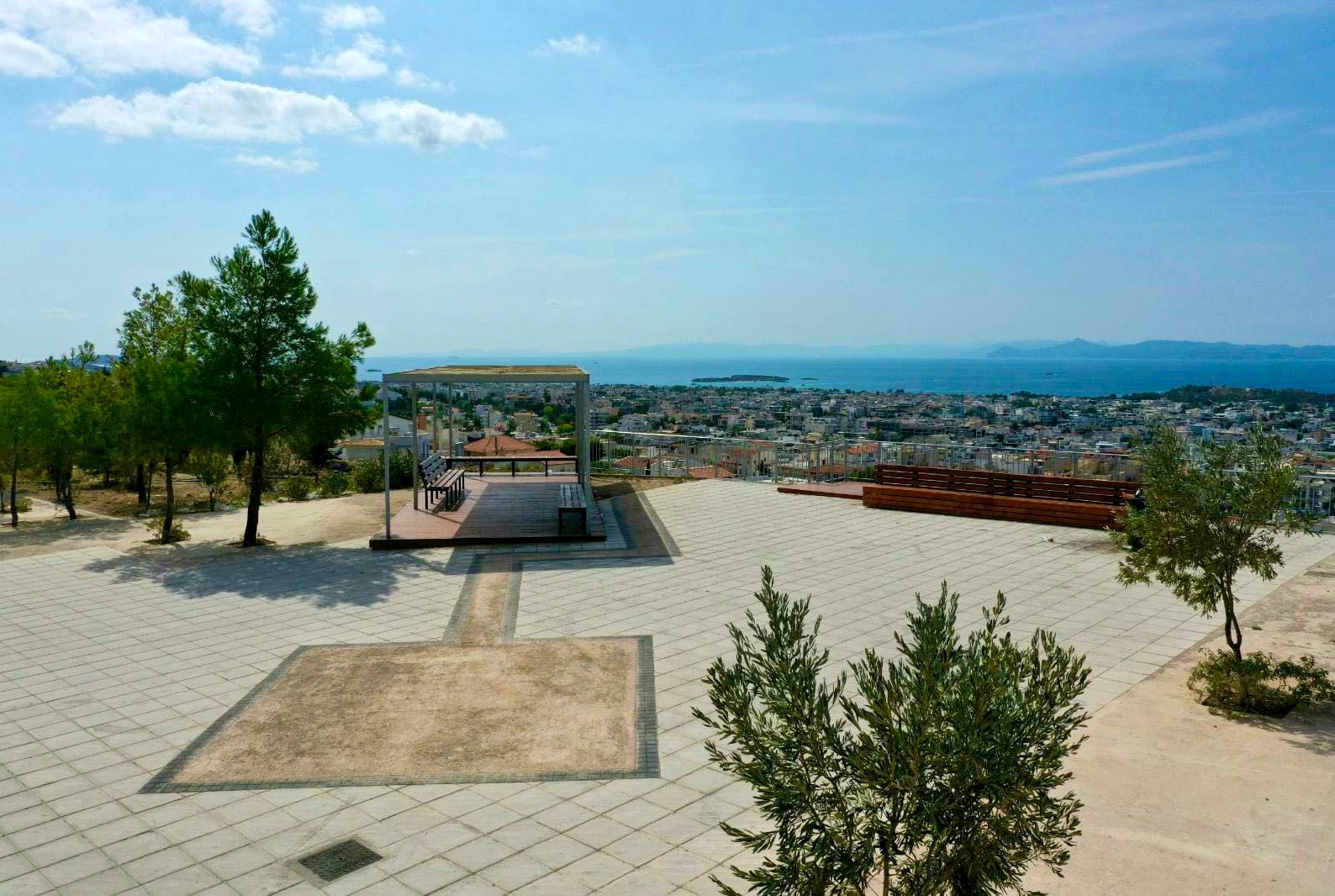 Γλυφάδα: Ένα όμορφο “μπαλκόνι” με θέα δημιούργησε ο Δήμος