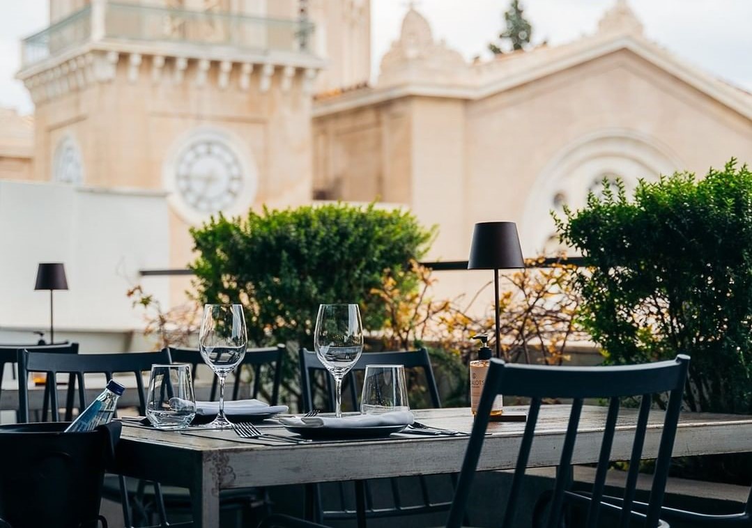 Τα καλύτερα εστιατόρια της Αθήνας, σύμφωνα με τους φετινούς Χρυσούς Σκούφους