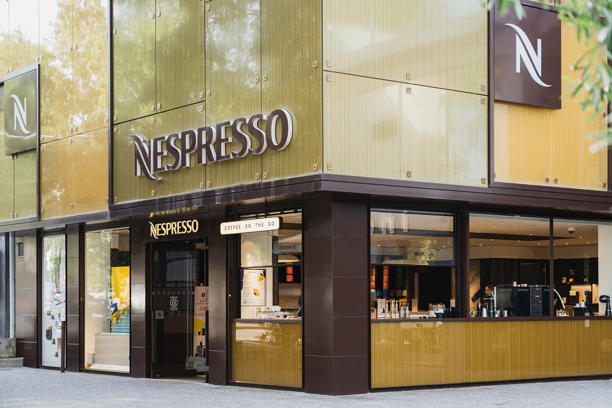 Το Nespresso On the Go αναβαθμίζει την εμπειρία του καφέ στο χέρι στα νότια