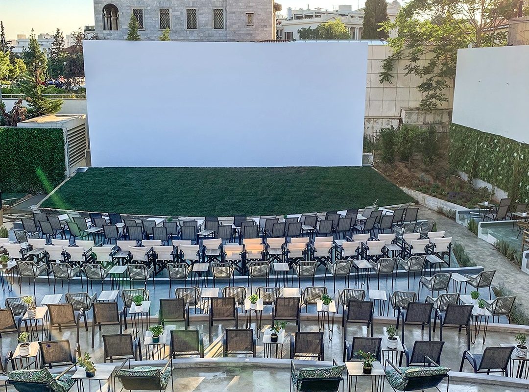 Cine Πολεμικό Μουσείο: Ένα νέο θερινό σινεμά μόλις άνοιξε στην Αθήνα