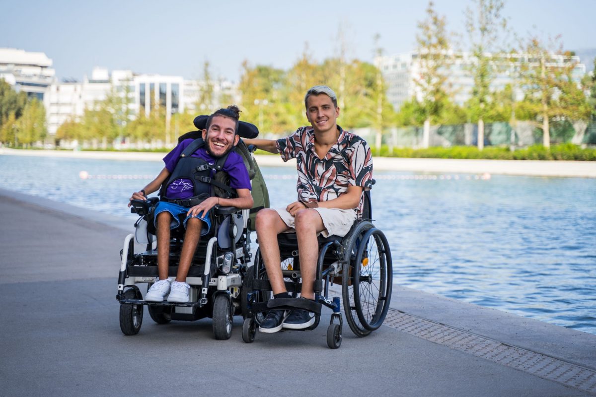 Cool Crips: Ανοίγοντας τη συζήτηση για την αναπηρία με τον πιο cool τρόπο