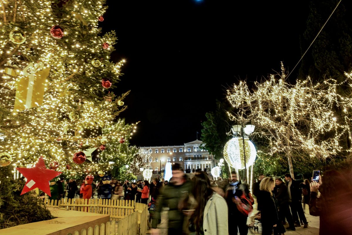 Χριστούγεννα στην Αθήνα: Την Πέμπτη 1/12 φωταγωγείται το δέντρο – Το πρόγραμμα εκδηλώσεων