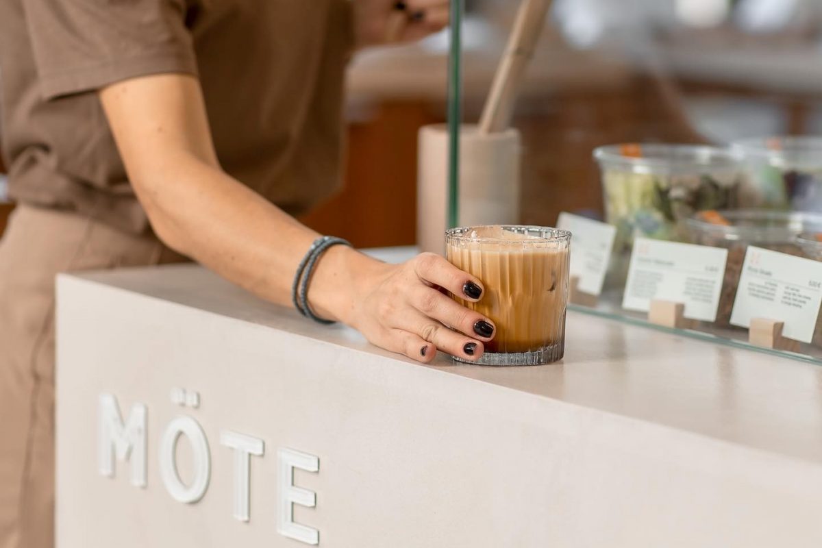 Möte: Ένα νέο, διαφορετικό coffee spot στον Πειραιά